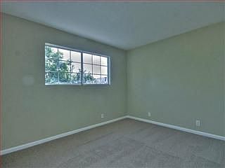 4th image of 3153 Balmoral Dr