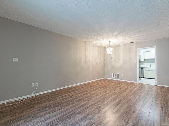 3rd image of 7523 Dolonita Dr