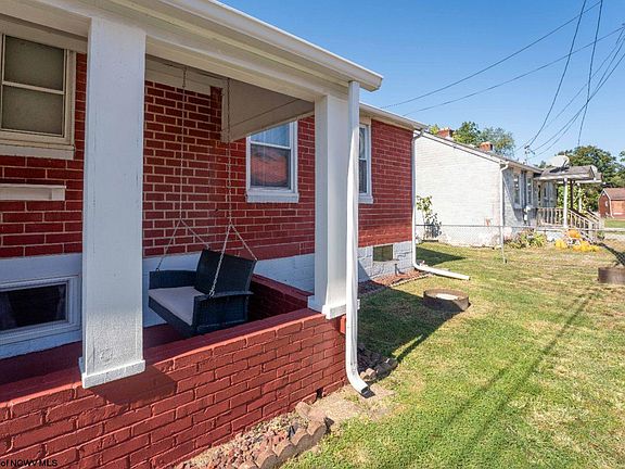 5th image of 113 E St