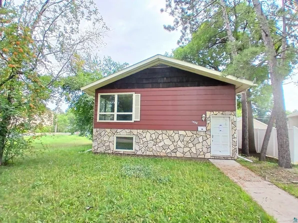 1408 S 11th St, Virginia, MN 55792