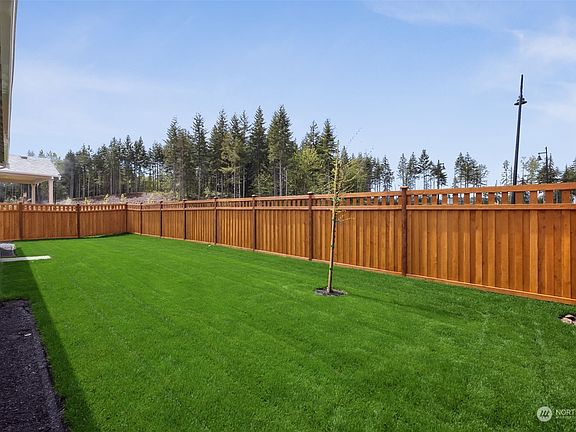 3rd image of 15402 205th Avenue E #257
