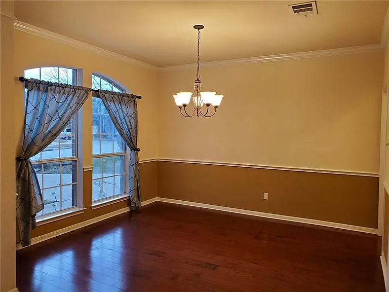 4310 Reynosa Dr — Photo 3