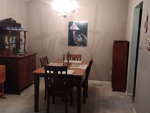 4th image of 16297 Ramona Dr