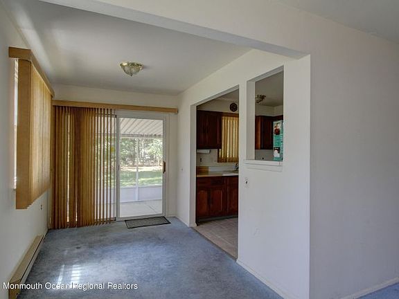3rd image of 33 Constitution Blvd