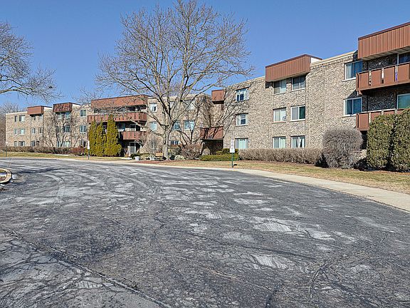 2nd image of 2650 Brookwood Way Dr APT 313
