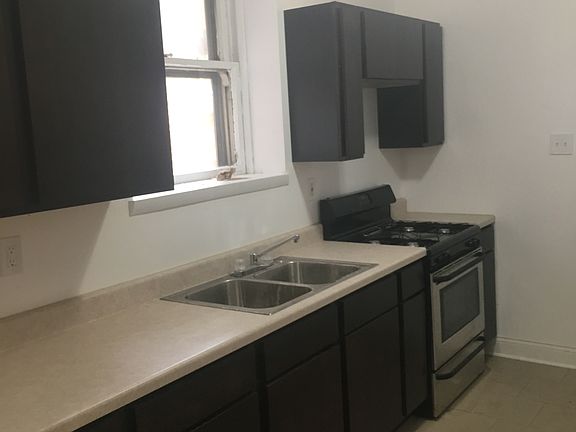 3rd image of 8518 S Bennett Ave #3
