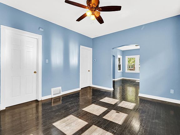 5th image of 1826 S 47th Ct