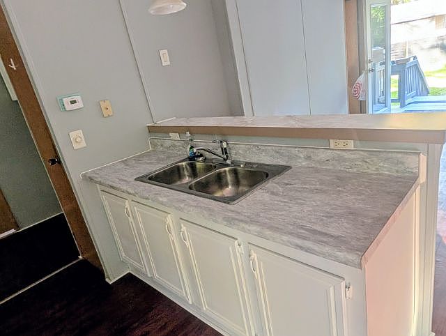 Kitchen Sink Counter