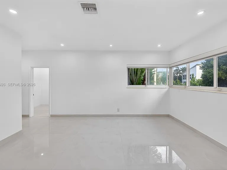 1101 S Shore Dr #1 — Photo 15