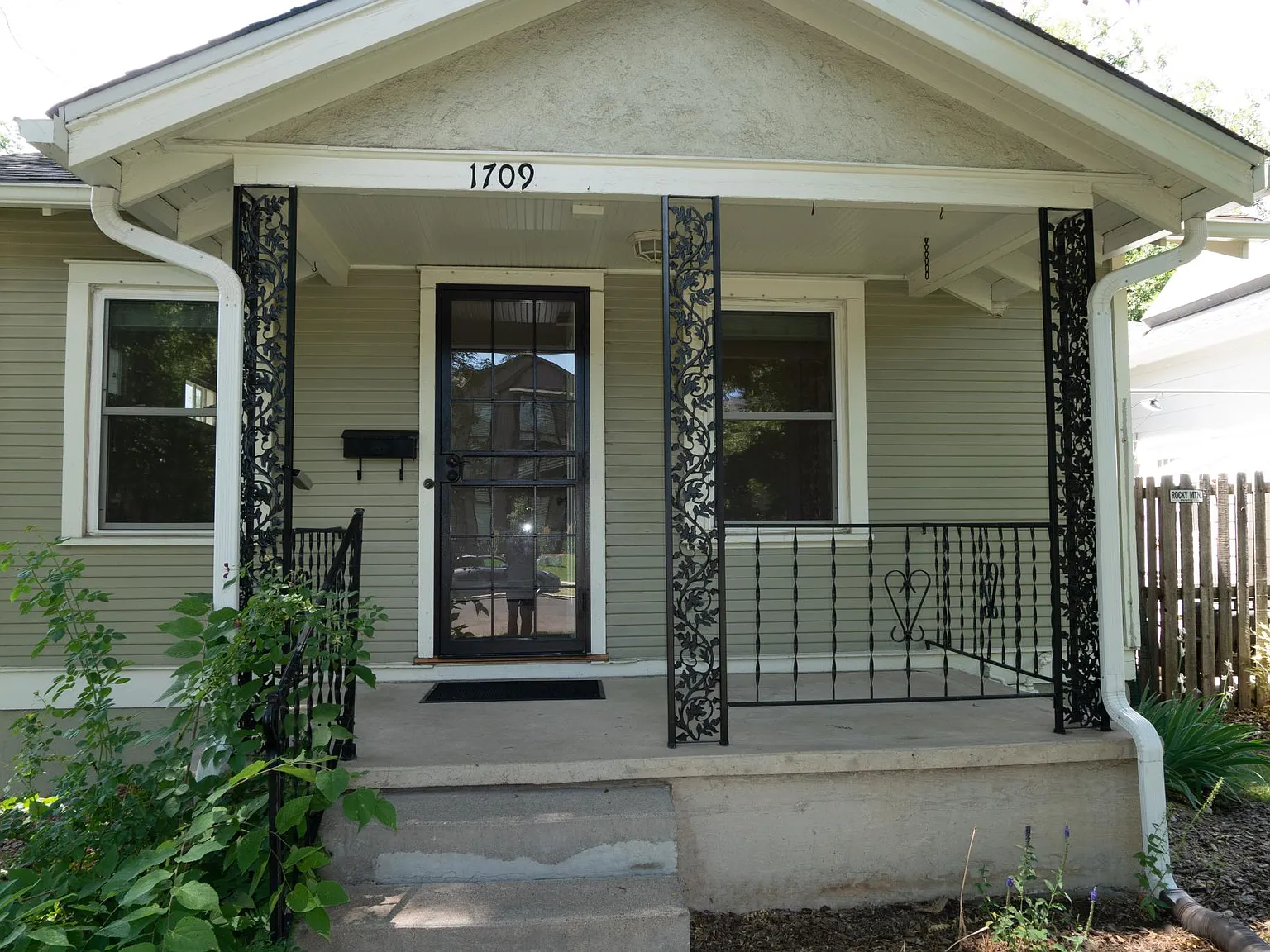 1709 S Corona Street — Photo 2