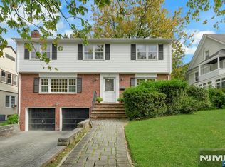 121 Christie St, Leonia, NJ 07605
