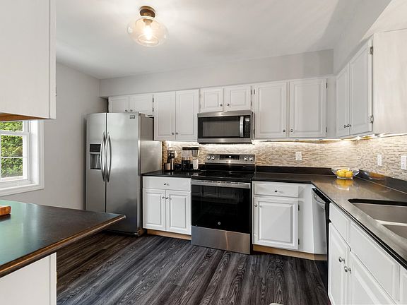 2nd image of 73 Floral Drive