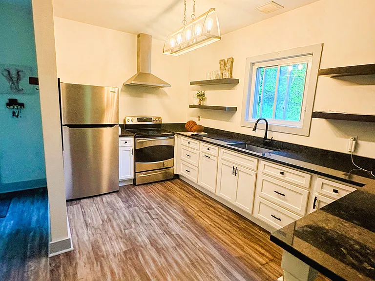 6322 Mill St #B — Photo 2