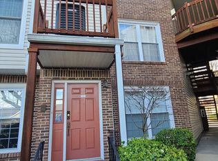 376 Village Ct, Fort Lee, NJ 07024