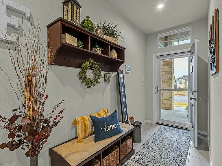 2221 Clove Ct — Photo 6