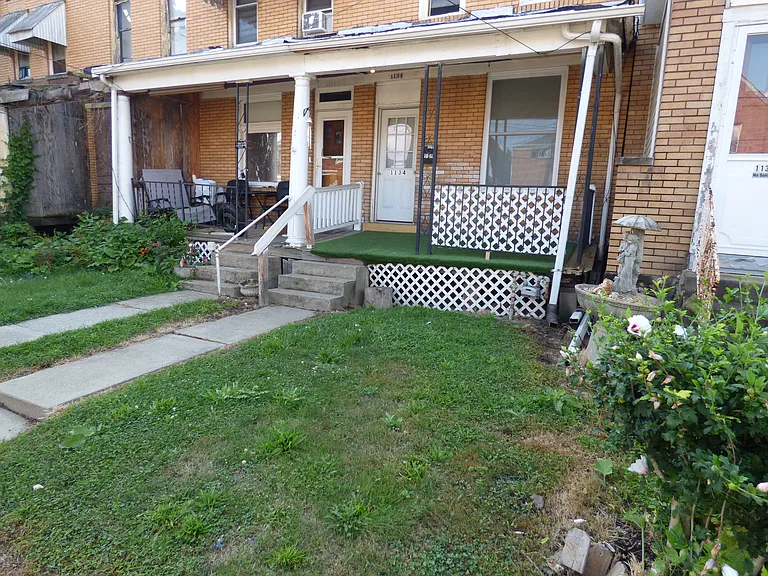 1134 Race St — Photo 9
