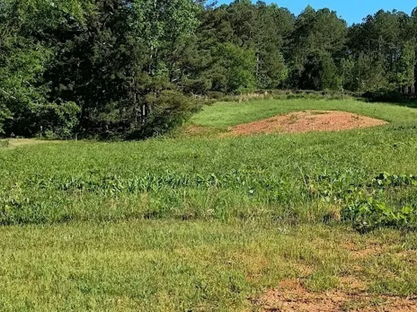 105 W Lake Blvd, Carrollton, GA 30116