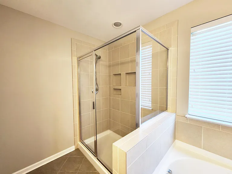4925 Grace View Dr — Photo 17