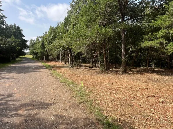 129 County Road 523, Fairfield, TX 75840