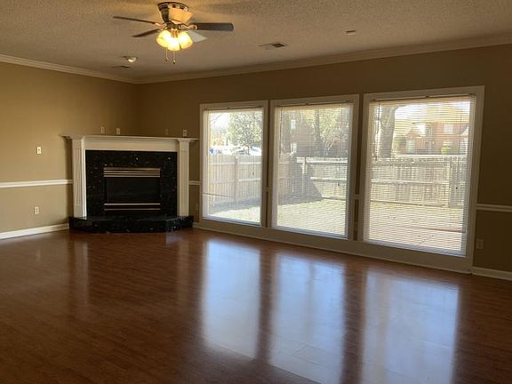 2nd image of 3085 Holly Heath Dr
