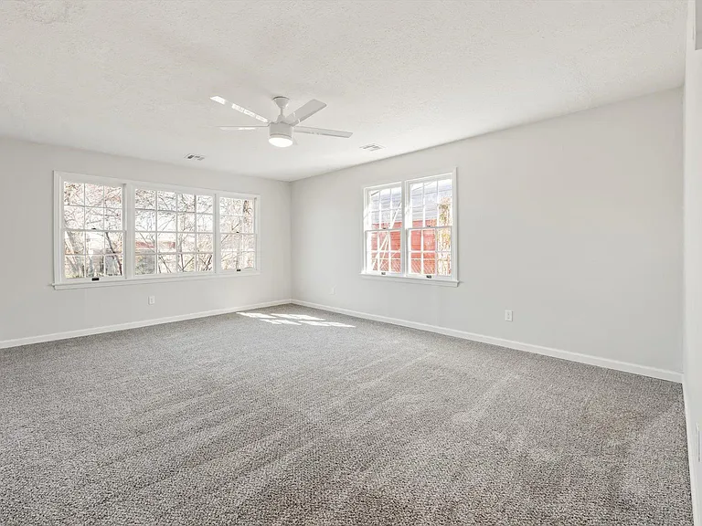 2725 Kent Dr — Photo 16