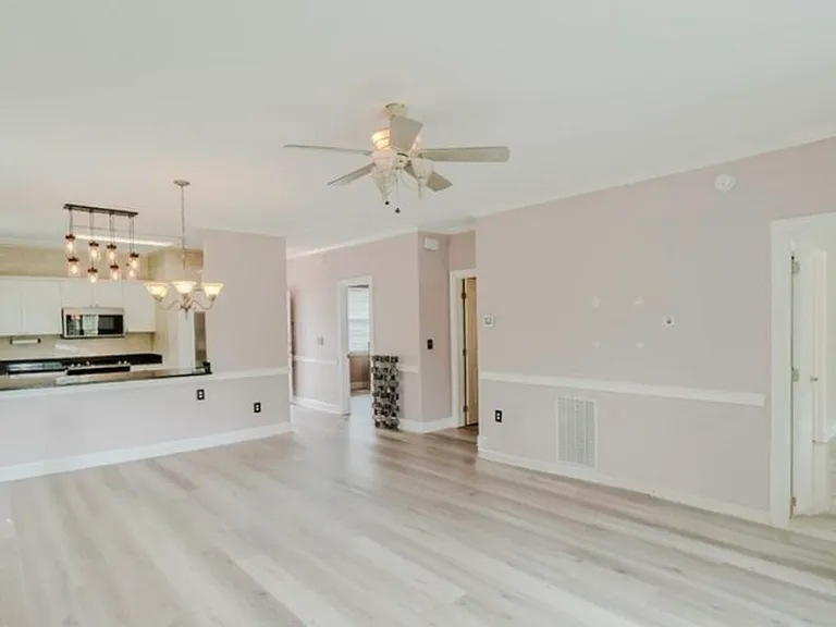 670 Riverwalk Dr #204 — Photo 6