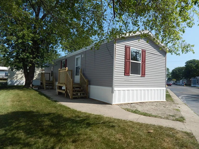 Smith Mobile Home Park — Photo 5