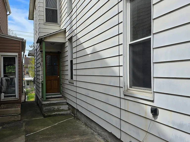 630 S 2nd St — Photo 22