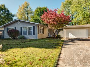 2133 S Oak Grove Ave, Springfield, MO 65804