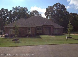 8915 Courtly Cir S, Olive Branch, MS 38654