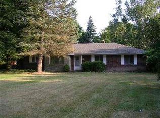 2951 W Sterns Rd, Lambertville, MI 48144