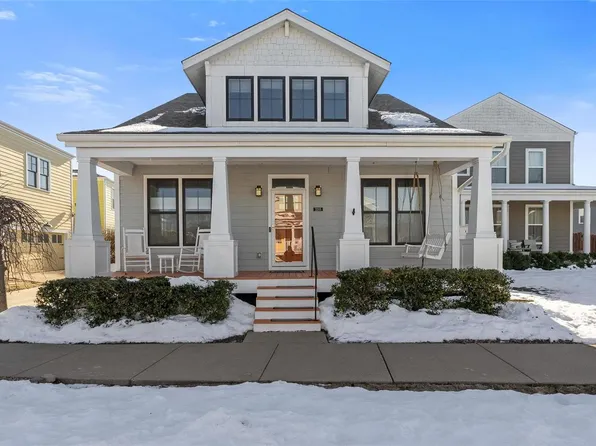 3205 Hadrian St, Saint Charles, MO 63301