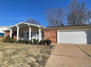 4818 Holmeswood Ct, Saint Louis, MO