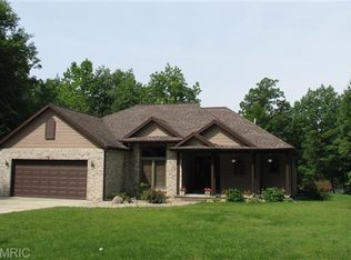 29299 Misty Pine Rd, Dowagiac, MI 49047