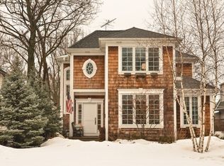553 Elder Ln, Winnetka, IL 60093