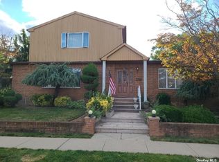 131 Lexington Ave, Franklin Square, NY 11010