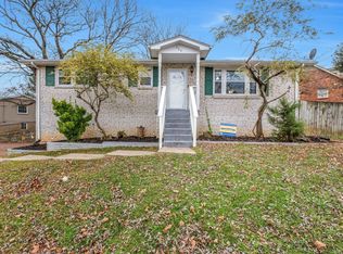 200 Bonnaoaks Dr, Hermitage, TN 37076