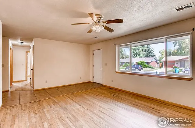 1017 Cragmore Dr — Photo 2