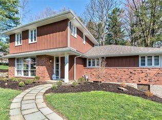 202 Arborwood Dr, Gibsonia, PA
