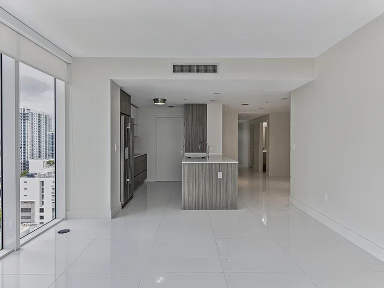 600 NE 27th St #1605 — Photo 8