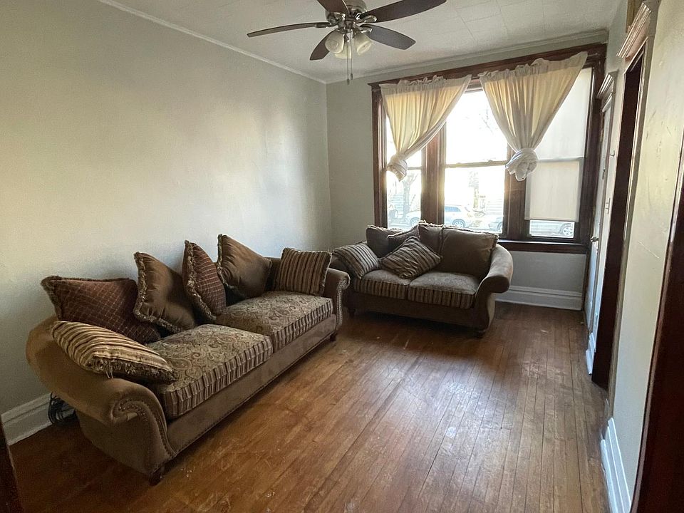 1st image of 4350 S Rockwell St #1