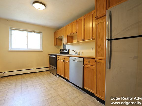 2nd image of 71 Colborne Rd APT 3B