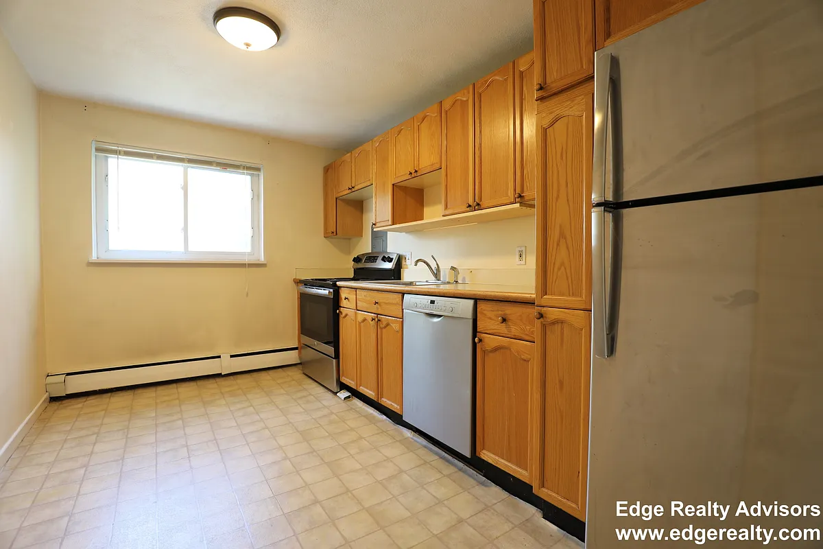 Building Photo - 71 Colborne Rd #3B