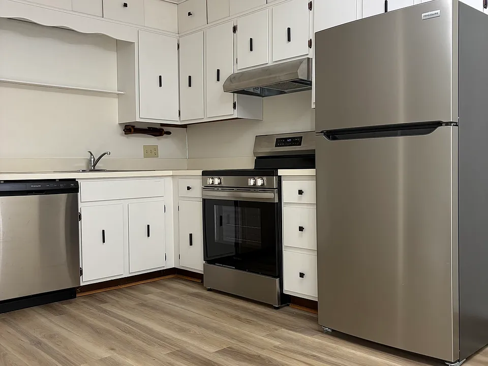 240 W Tuscola St #6