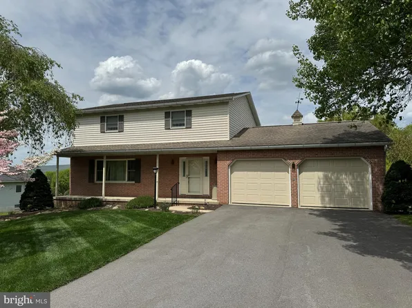 11756 Woodlea Dr, Waynesboro, PA 17268