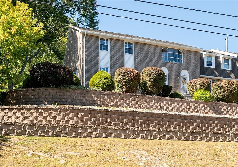 1st image of 28 Morgan Dr Unit 28