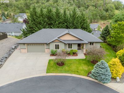 1695 NE Ruby Ct, Roseburg, OR, 97470