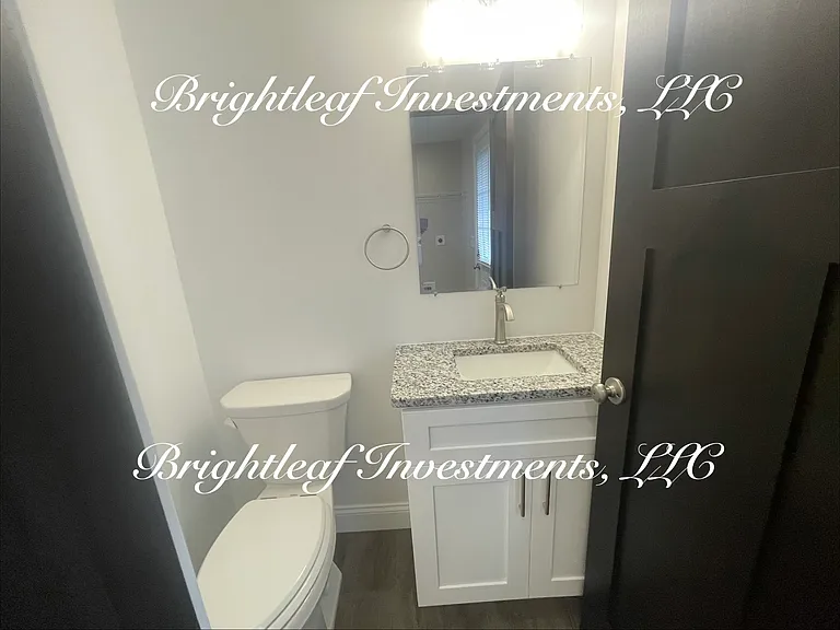 1016 Buckeye St — Photo 7