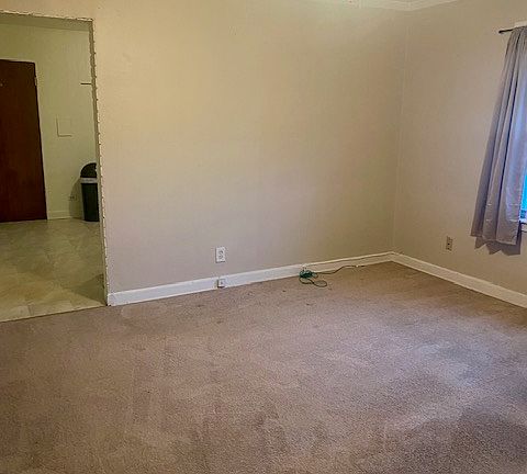 5th image of 2426 Grunewald St APT 5