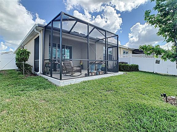 4th image of 7639 Stonebrook Cir